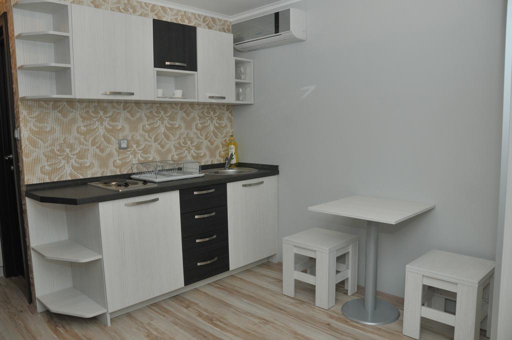 Silver House Hostel Cacak Phòng bức ảnh